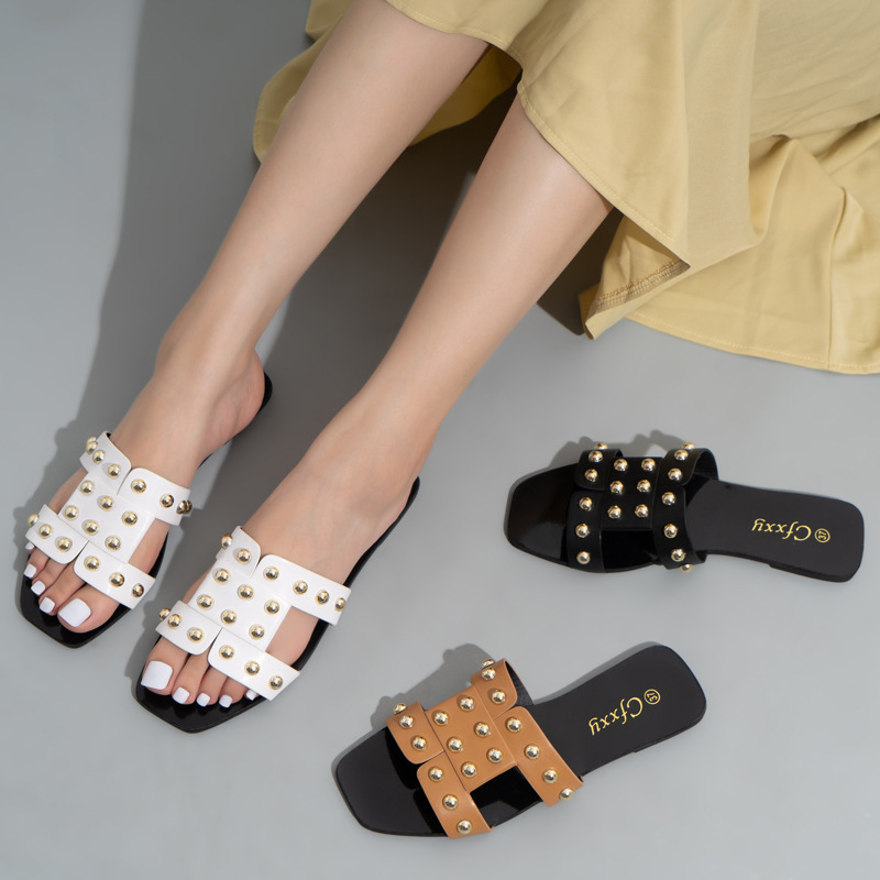 Women's Rivet Flat Sandals