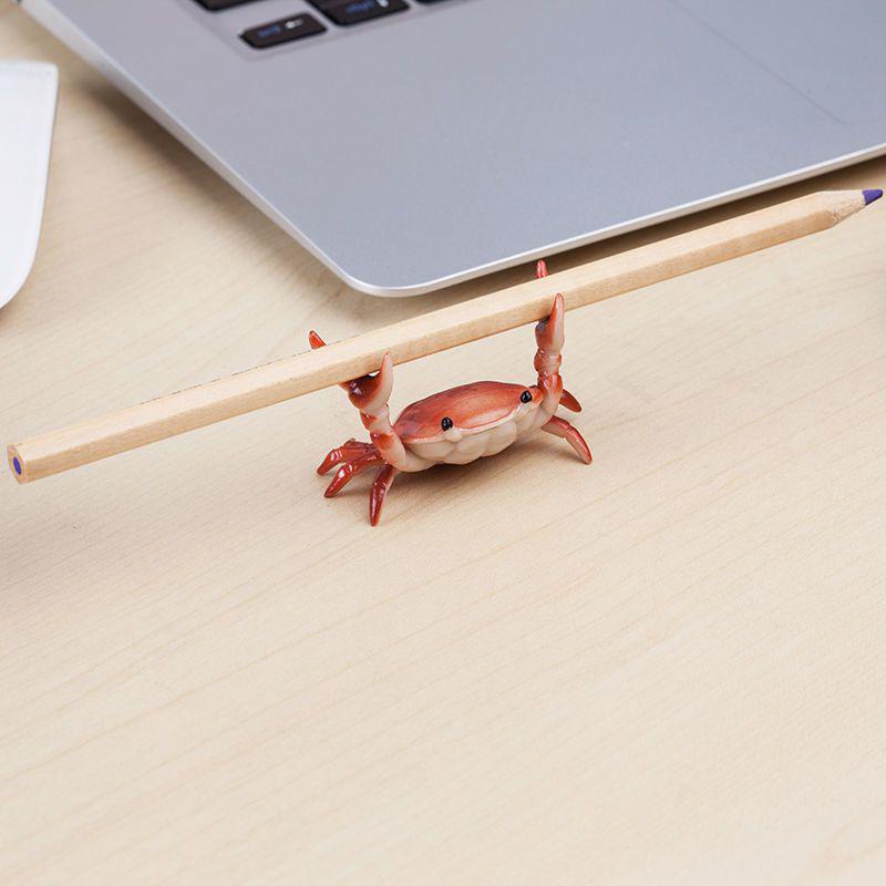 Creative Lifting Crab Pen Holder