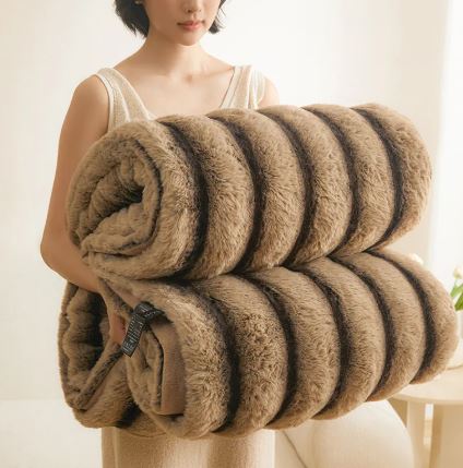 Faux Fur Fleece Blanket