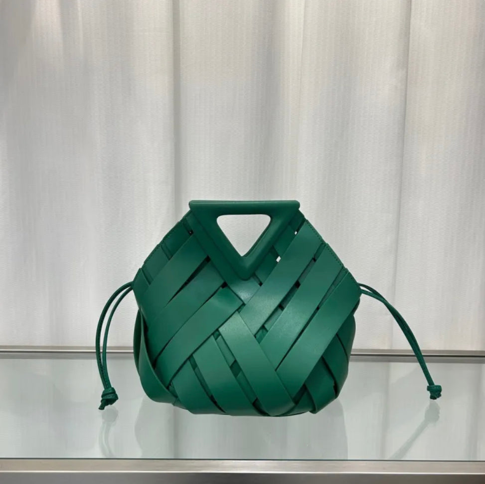 Women Triangle Magnetic Buckle Handbag
