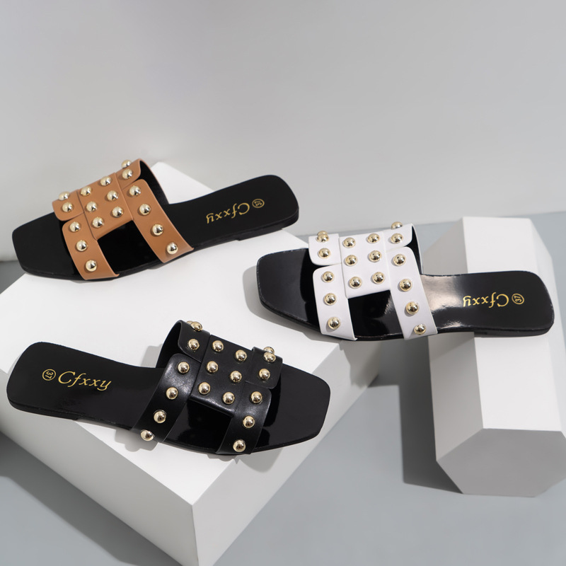 Women's Rivet Flat Sandals