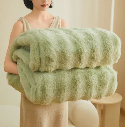 Faux Fur Fleece Blanket