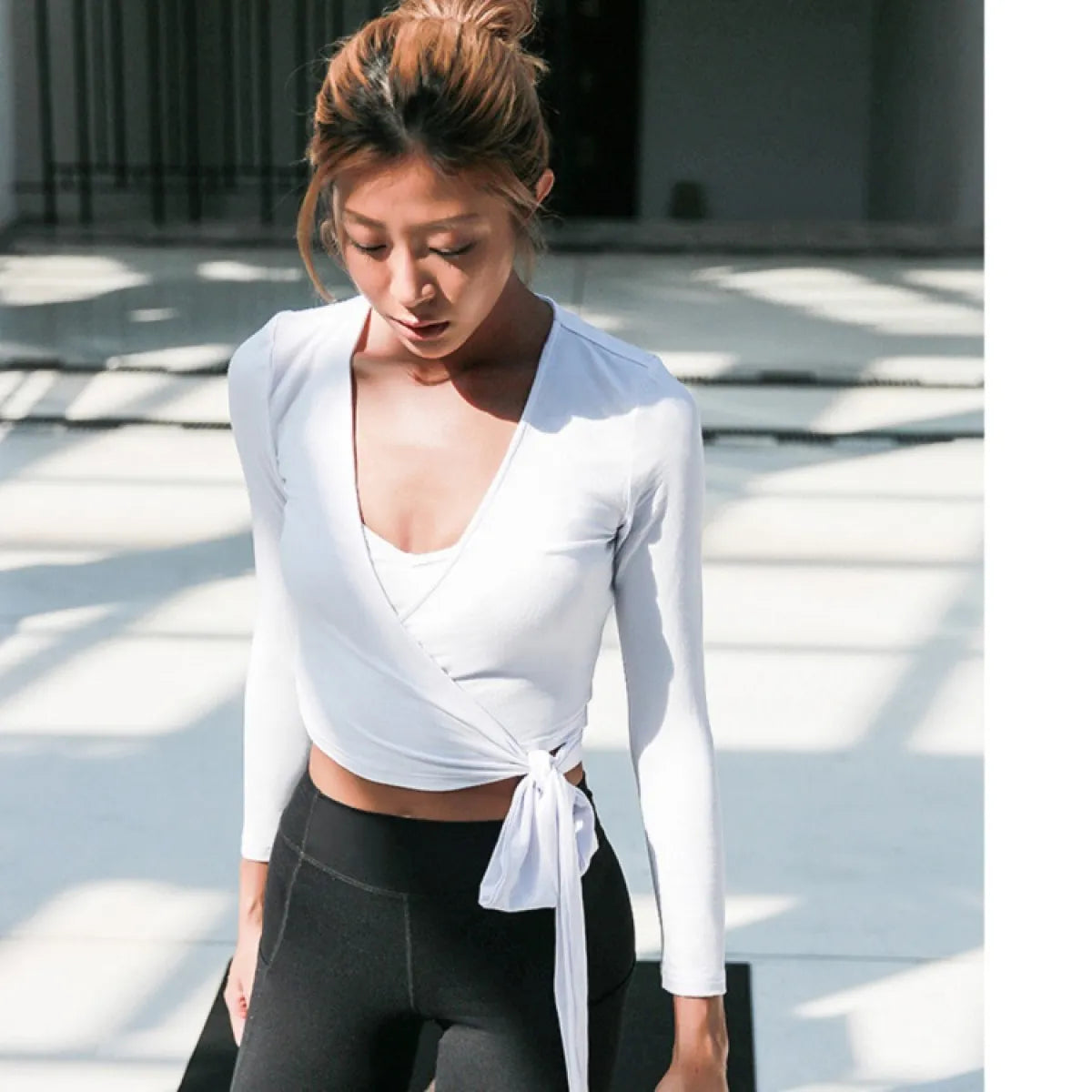 Women's waist Tie Yoga Top